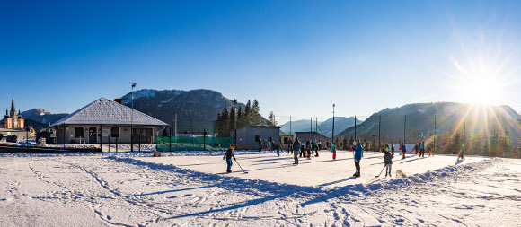 Eislaufplatz Mariazell, © TVB Mariazeller Land / Fred Lindmoser Eislaufplatz Mariazell, © TVB Mariazeller Land / Fred Lindmoser